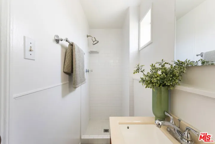 1803 Silverwood Terrace, Los Angeles, California 90026