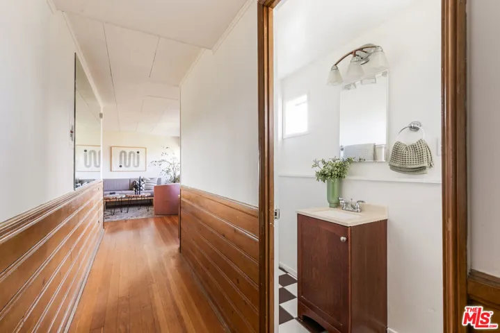 1803 Silverwood Terrace, Los Angeles, California 90026