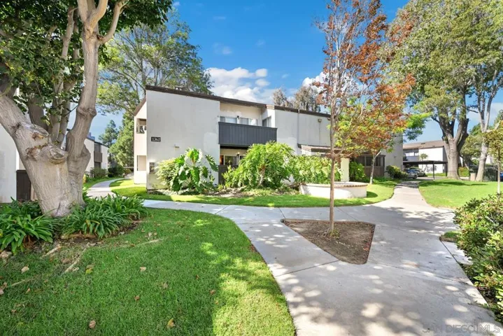 1361 Caminito Gabaldon F, San Diego, California 92108