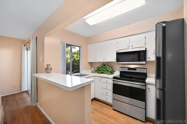 1361 Caminito Gabaldon F, San Diego, California 92108