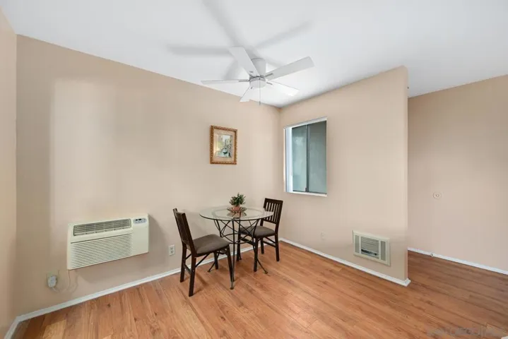 1361 Caminito Gabaldon F, San Diego, California 92108
