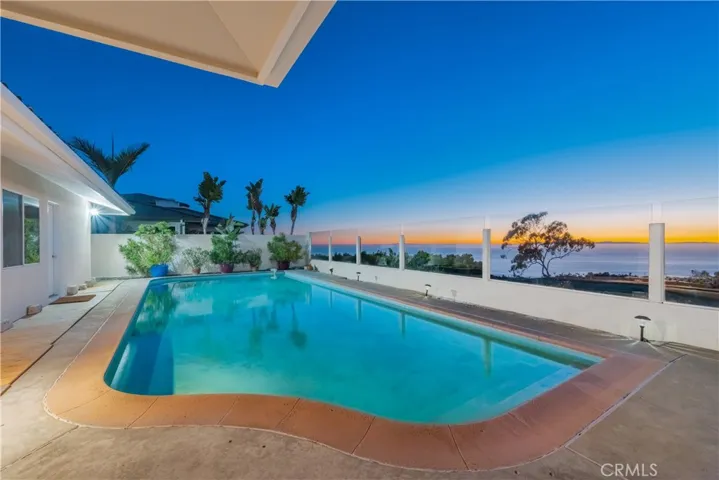 2867 Chateau Way, Laguna Beach, California 92651