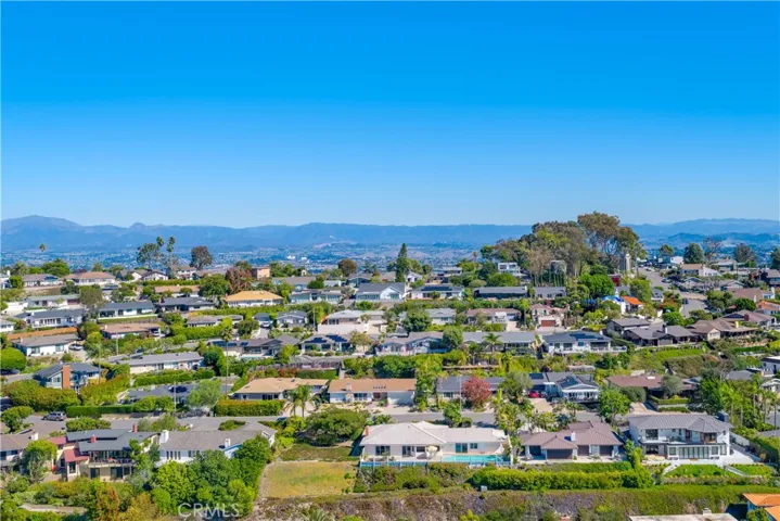 2867 Chateau Way, Laguna Beach, California 92651