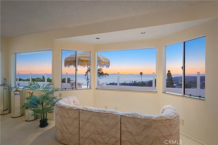 2867 Chateau Way, Laguna Beach, California 92651