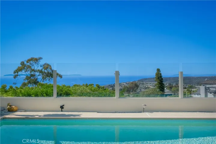 2867 Chateau Way, Laguna Beach, California 92651
