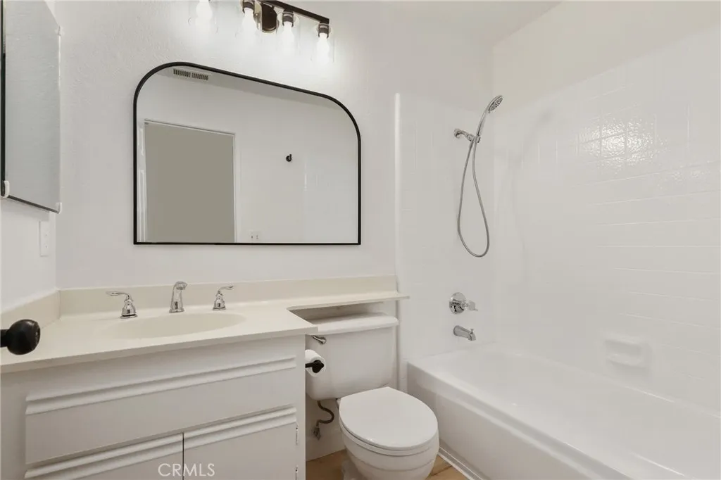 2000 Pacific Coast Highway 103, Huntington Beach, California 92648 home-pic-14