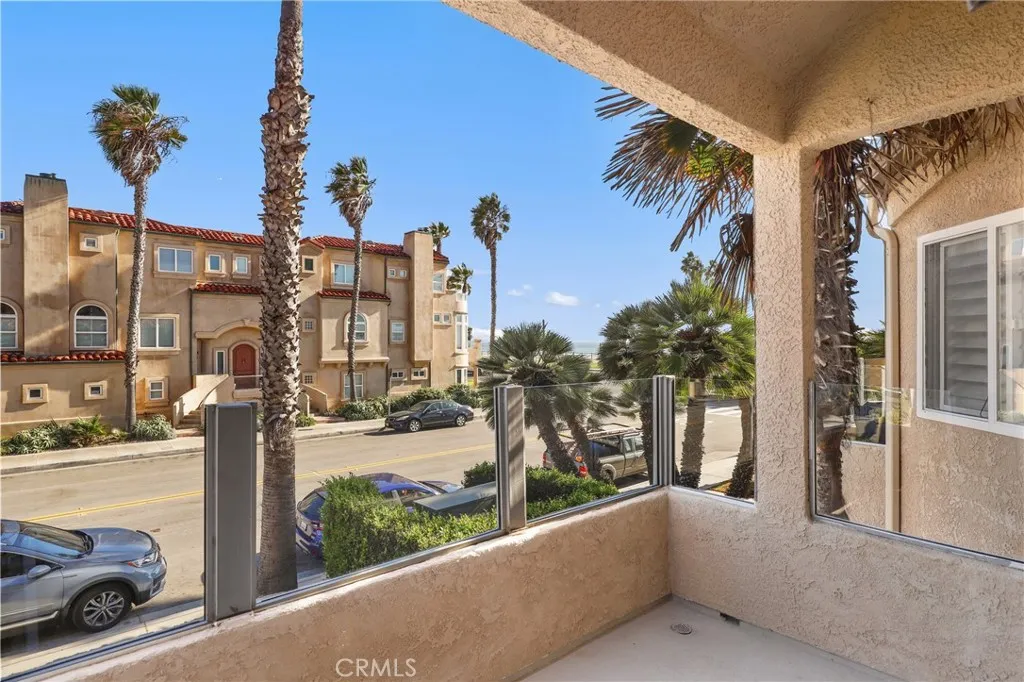 2000 Pacific Coast Highway 103, Huntington Beach, California 92648 home-pic-17