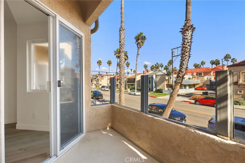 2000 Pacific Coast Highway 103, Huntington Beach, California 92648 home-pic-19