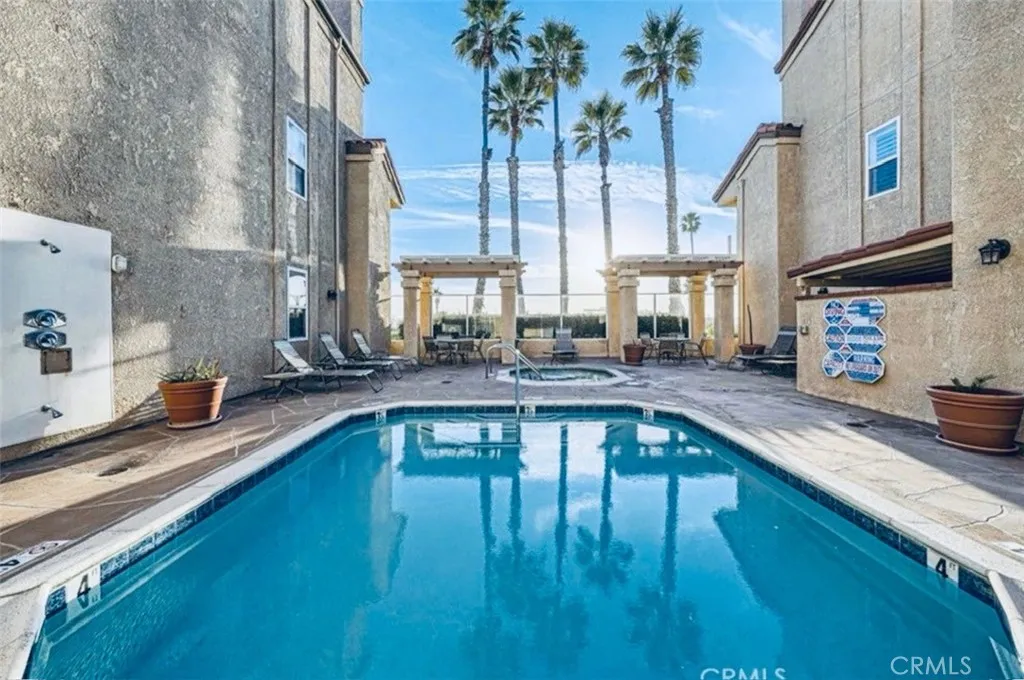 2000 Pacific Coast Highway 103, Huntington Beach, California 92648 home-pic-27