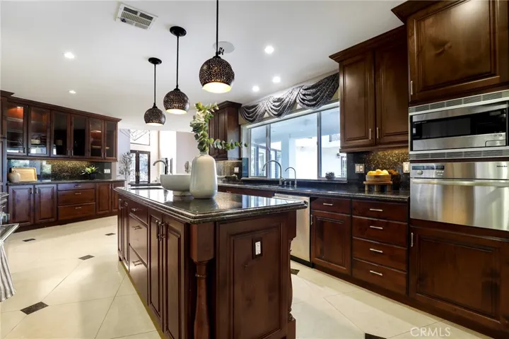 3654 Wrightwood Dr, Studio City, California 91604