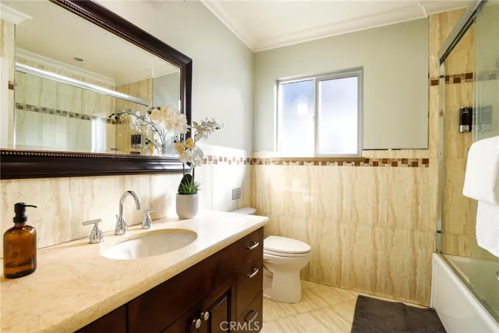 3654 Wrightwood Dr, Studio City, California 91604