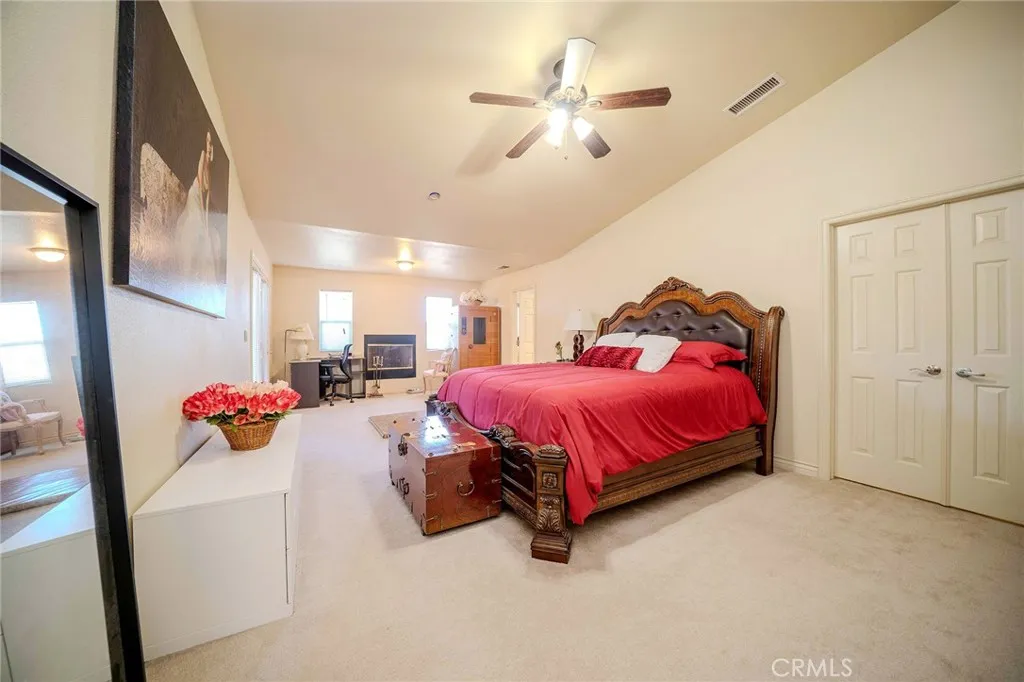 11522 Ponderosa, Pinon Hills, California 92372 home-pic-33