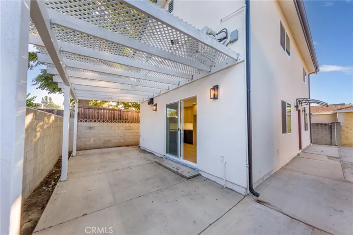 7510 Etiwanda Avenue, Reseda, California 91335