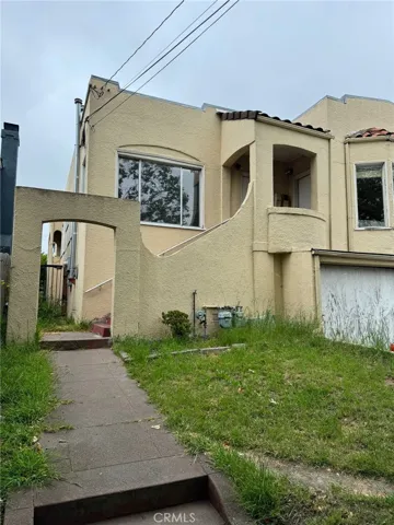 2123 High, Oakland, California 94601