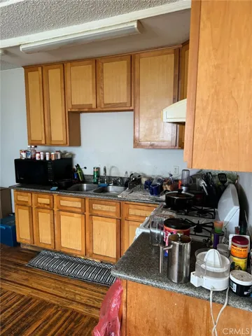 2123 High, Oakland, California 94601