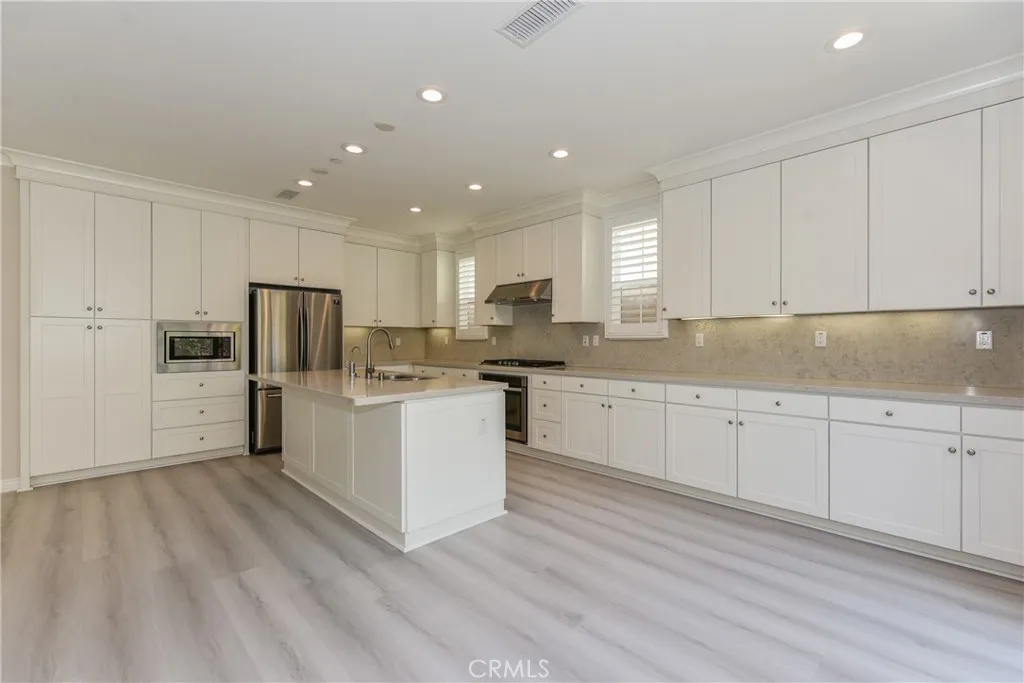 81 Island Coral, Irvine, California 92620 home-pic-5