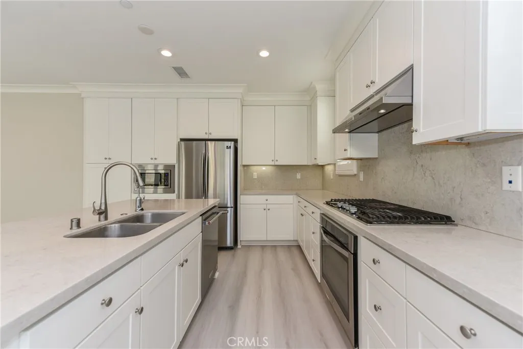 81 Island Coral, Irvine, California 92620 home-pic-6