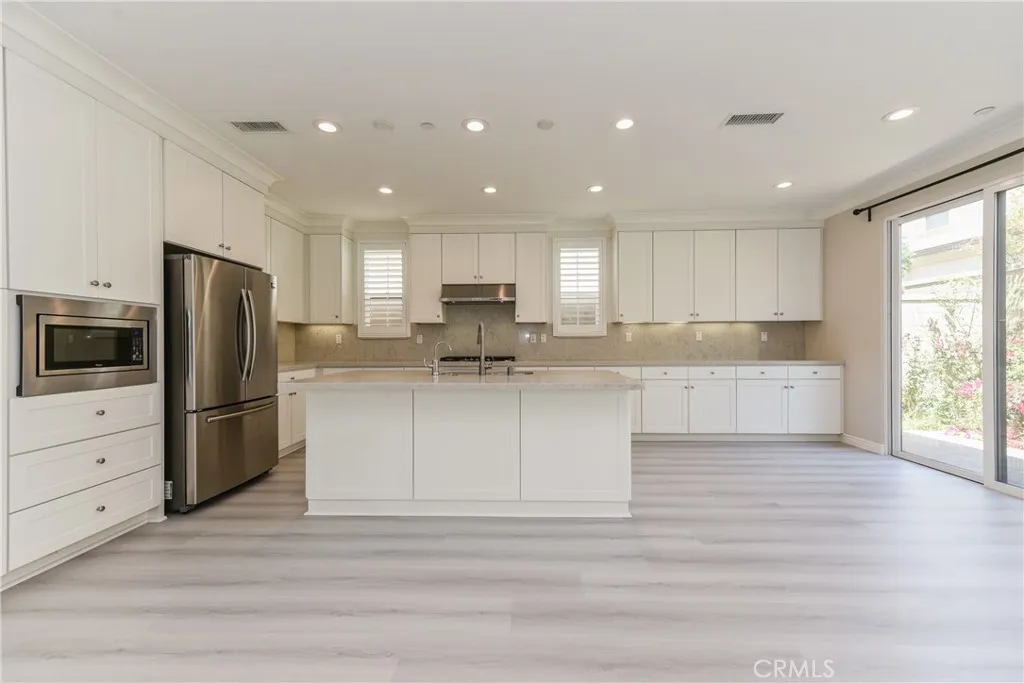 81 Island Coral, Irvine, California 92620 home-pic-4