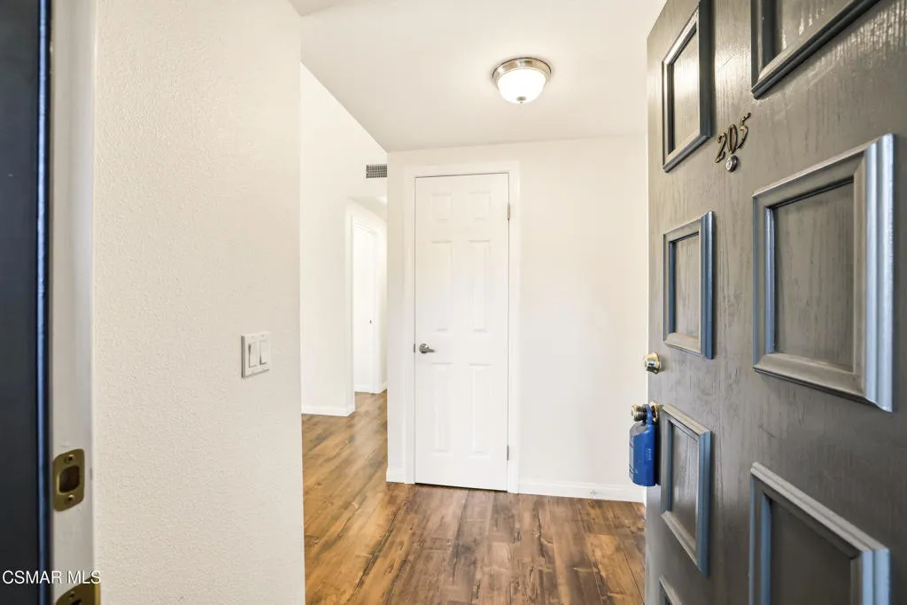 245 Oakleaf Drive 205, Thousand Oaks, California 91360 home-pic-2