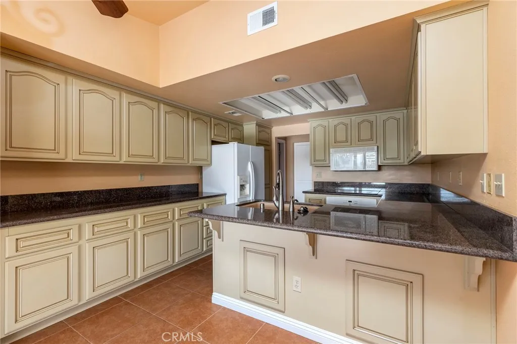5664 Trevino, Banning, California 92220 home-pic-7