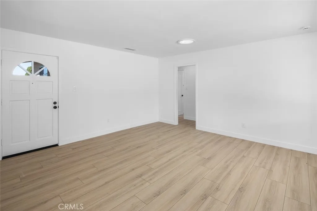 901 S Harmon, Santa Ana, California 92704 home-pic-5