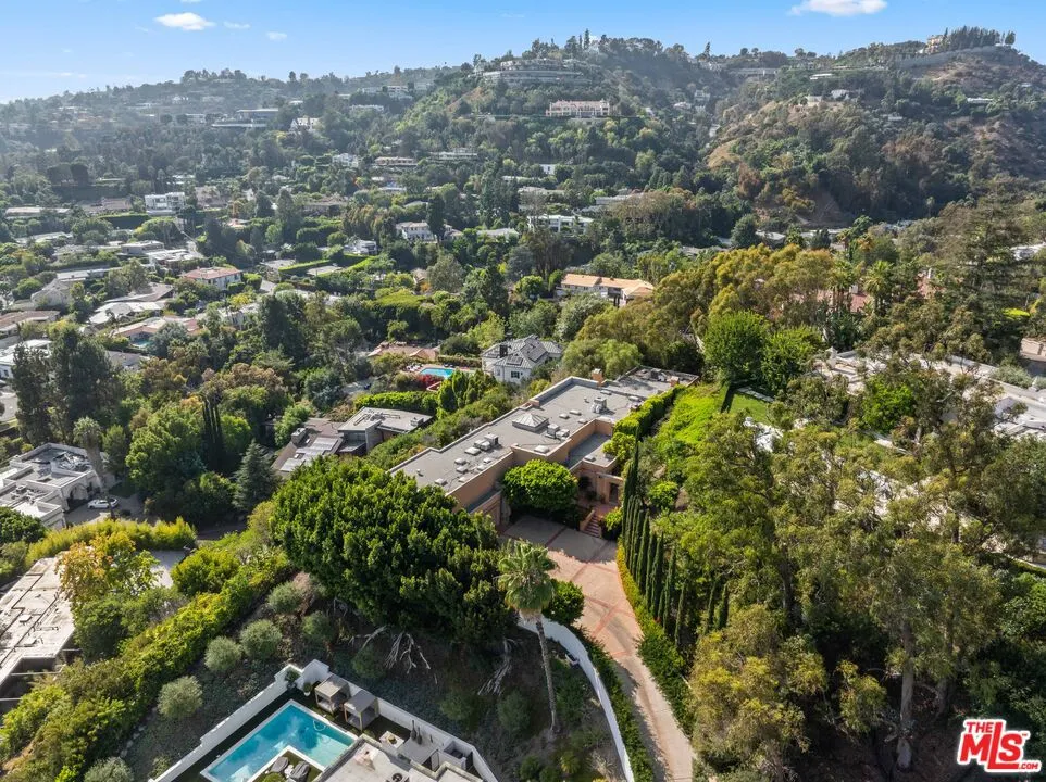 1255 Delresto Drive, Beverly Hills, California 90210 home-pic-67
