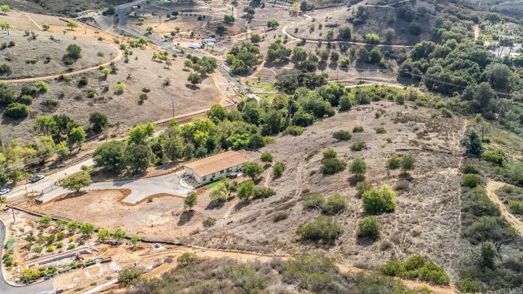 28720 N Twin Oaks Valley Road, Bonsall, California 92003 home-pic-48