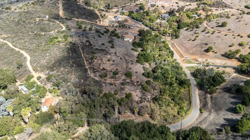 28720 N Twin Oaks Valley Road, Bonsall, California 92003 home-pic-54