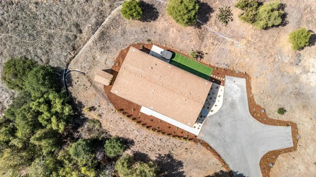 28720 N Twin Oaks Valley Road, Bonsall, California 92003 home-pic-63