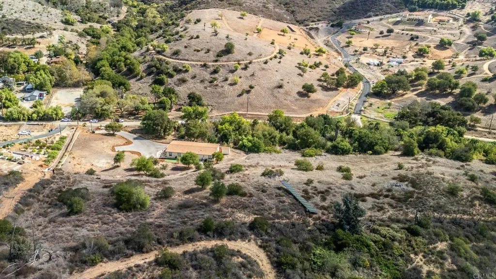 28720 N Twin Oaks Valley Road, Bonsall, California 92003 home-pic-49
