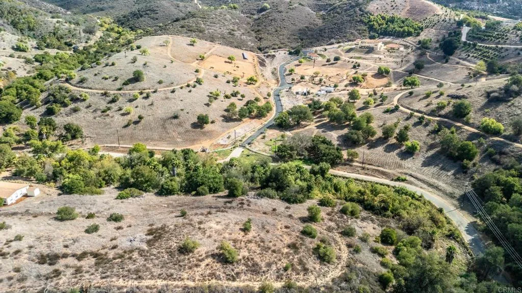 28720 N Twin Oaks Valley Road, Bonsall, California 92003 home-pic-51