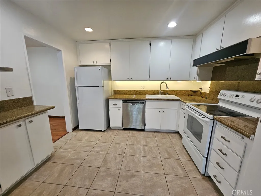 65 N Allen, Pasadena, California 91106 home-pic-5