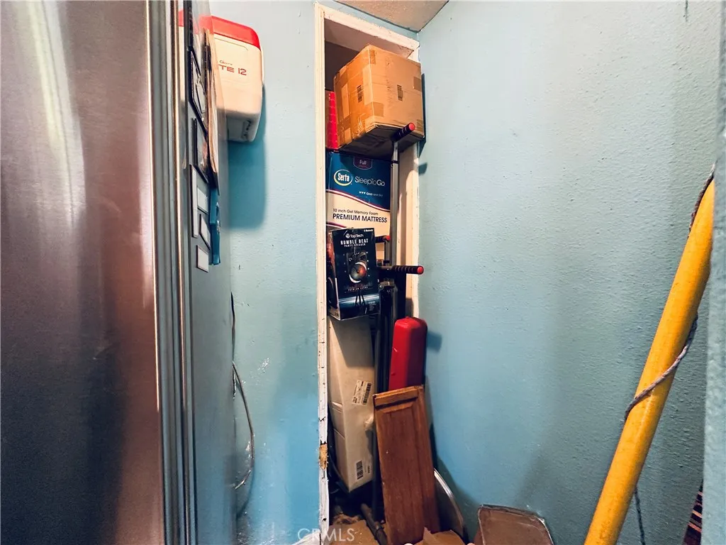 943 W 65th, Los Angeles, California 90044 home-pic-51