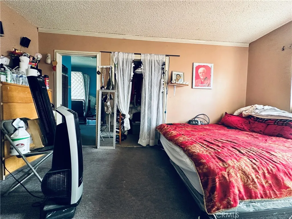 943 W 65th, Los Angeles, California 90044 home-pic-68