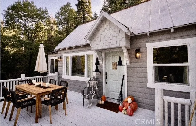25660 Lo Lane, Twin Peaks, California 92391 home-pic-1