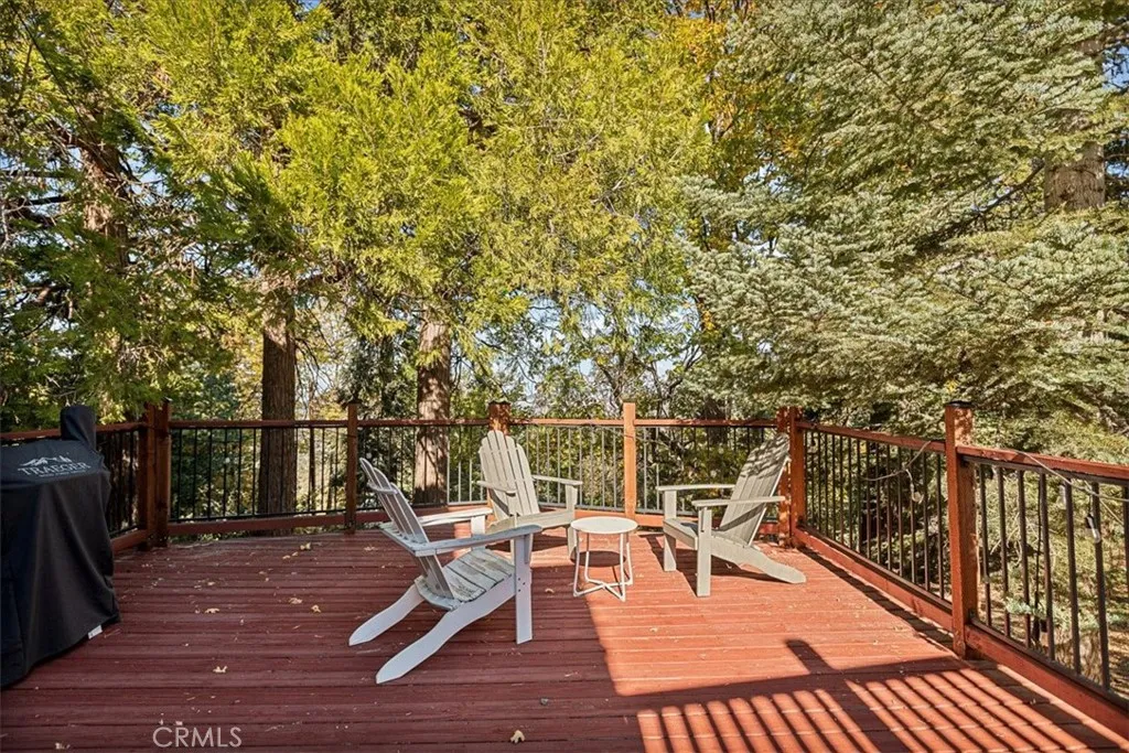 25660 Lo Lane, Twin Peaks, California 92391 home-pic-8