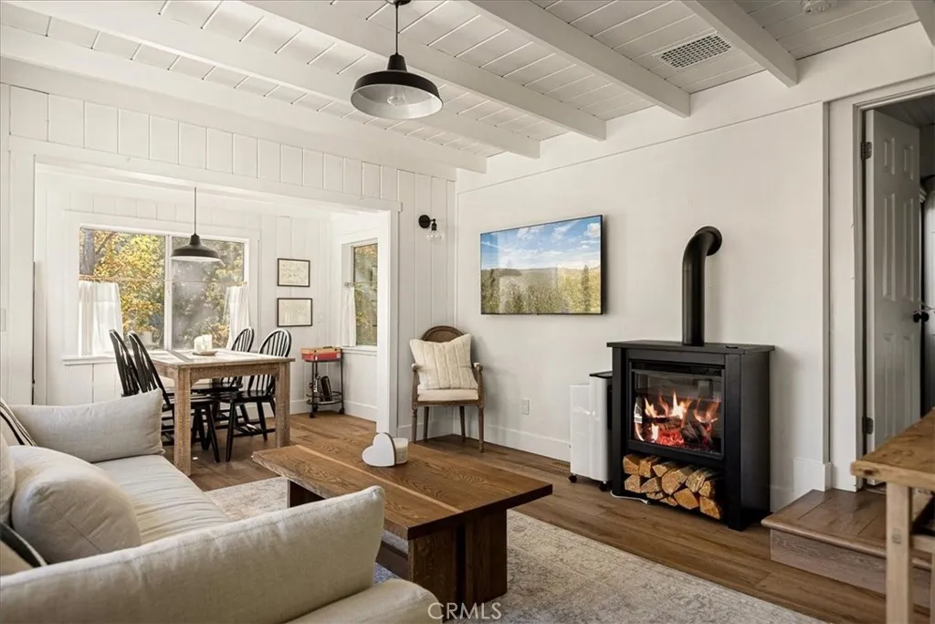 25660 Lo Lane, Twin Peaks, California 92391 home-pic-10