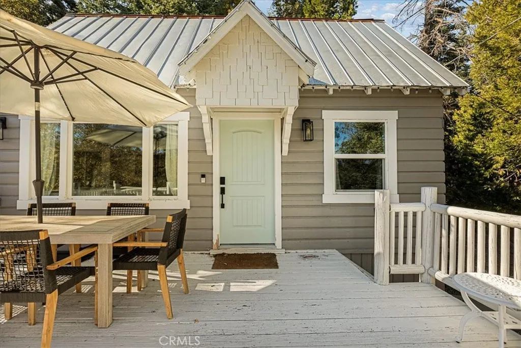 25660 Lo Lane, Twin Peaks, California 92391 home-pic-3