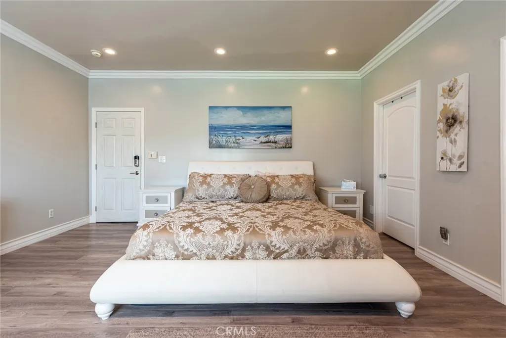 12102 S La Cienega Boulevard, Hawthorne, California 90250 home-pic-19