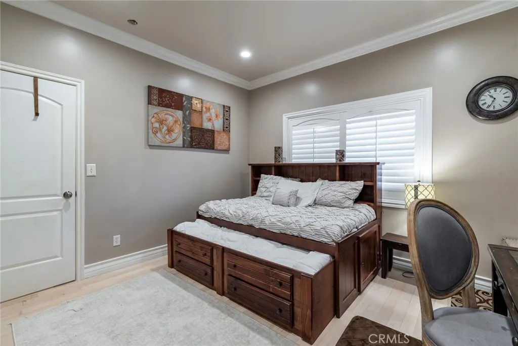 12102 S La Cienega Boulevard, Hawthorne, California 90250 home-pic-9