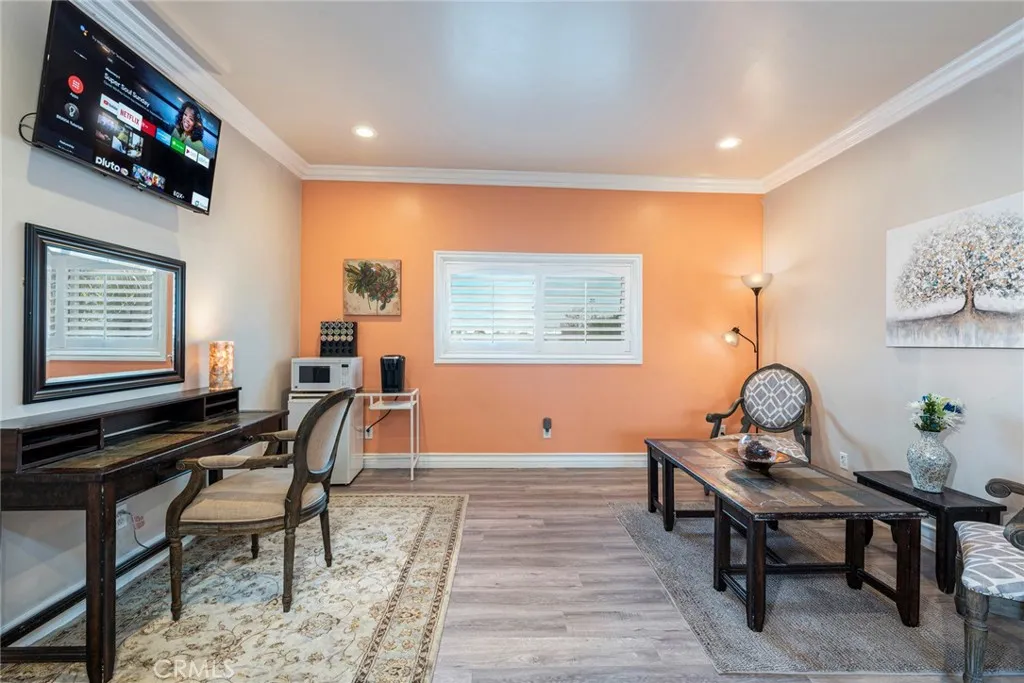 12102 S La Cienega Boulevard, Hawthorne, California 90250 home-pic-23