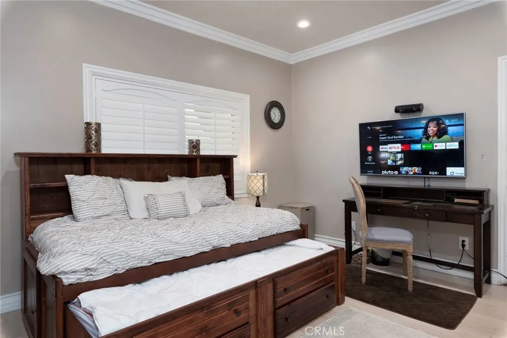 12102 S La Cienega Boulevard, Hawthorne, California 90250 home-pic-8