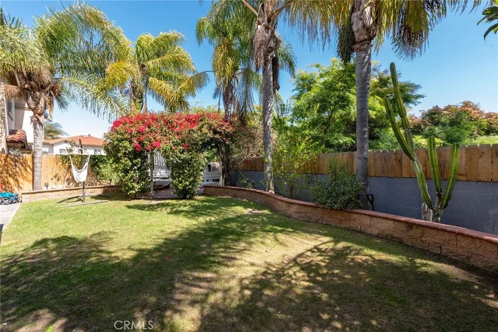 12102 S La Cienega Boulevard, Hawthorne, California 90250 home-pic-29