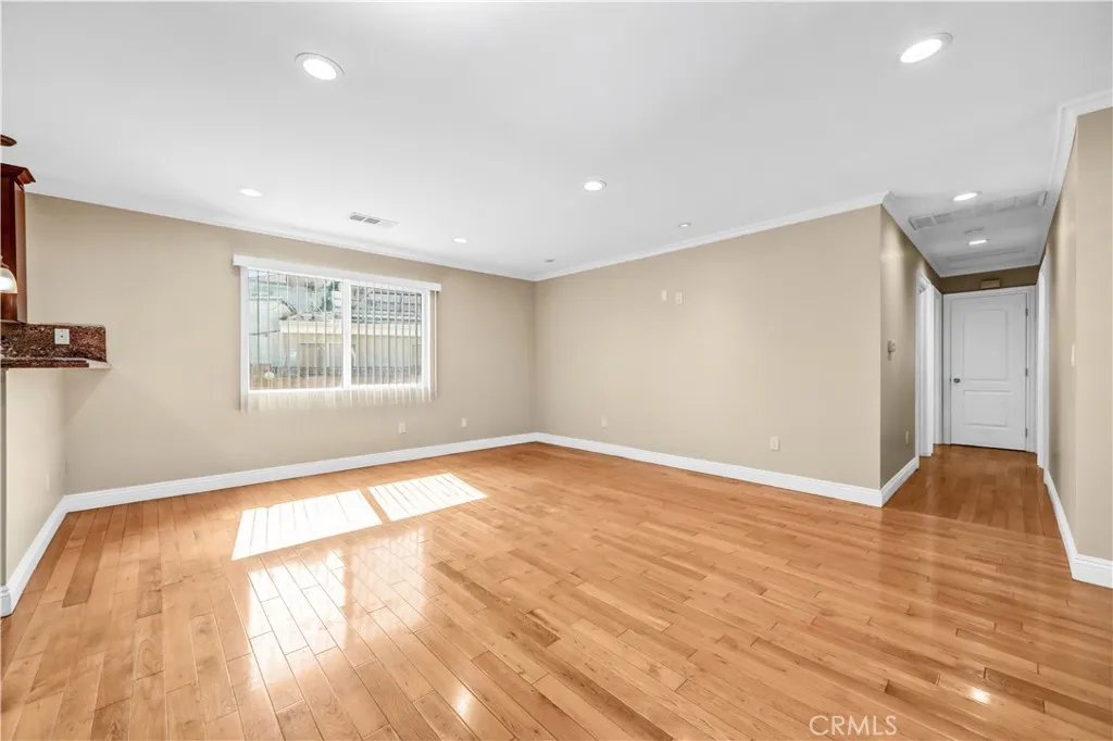 6654 Bellaire, North Hollywood, California 91606 home-pic-8