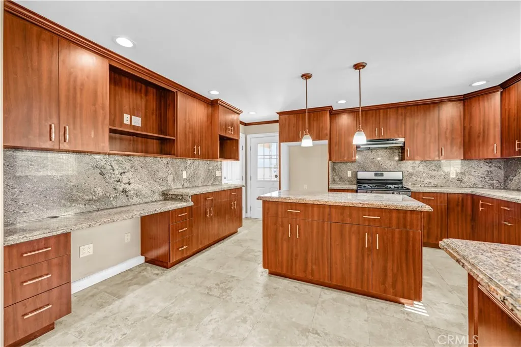 6654 Bellaire, North Hollywood, California 91606 home-pic-10