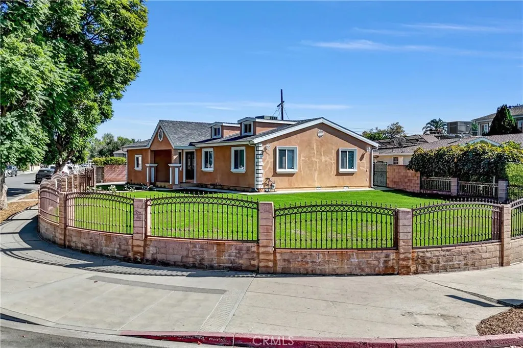 6654 Bellaire, North Hollywood, California 91606 home-pic-0