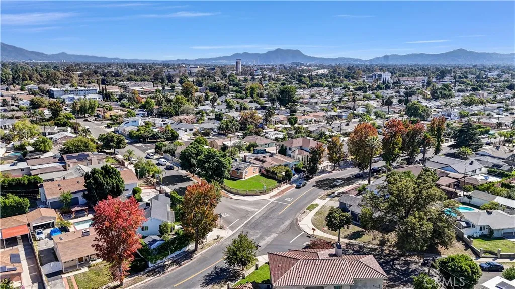 6654 Bellaire, North Hollywood, California 91606 home-pic-27