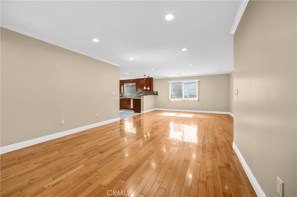 6654 Bellaire, North Hollywood, California 91606 home-pic-4
