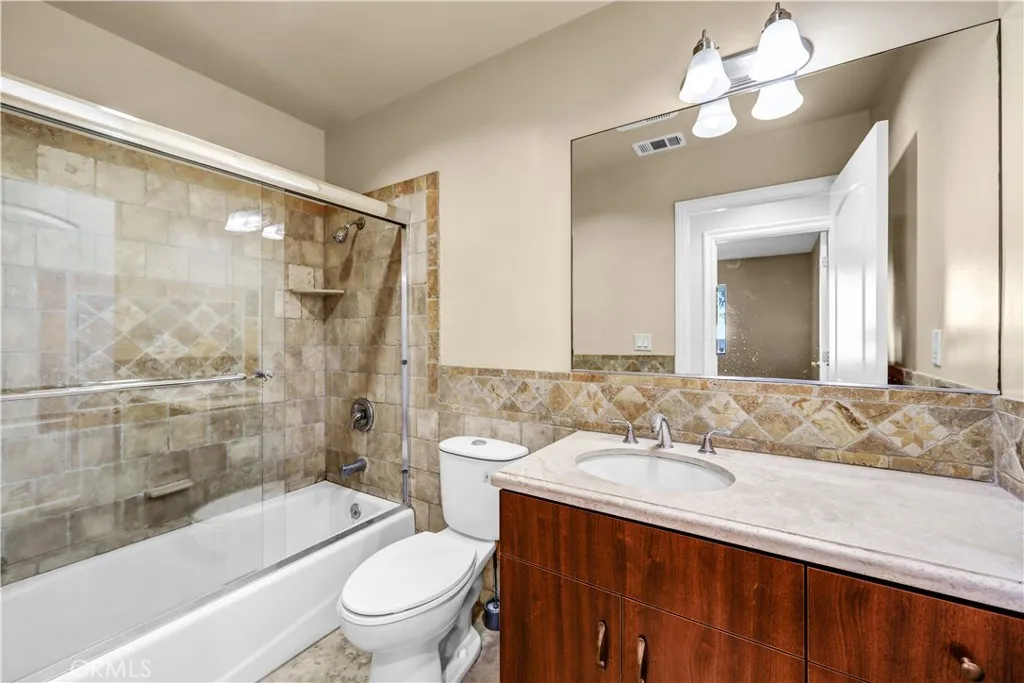 6654 Bellaire, North Hollywood, California 91606 home-pic-18