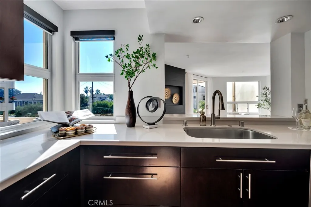 245 Main Street 208, Venice, California 90291 home-pic-16